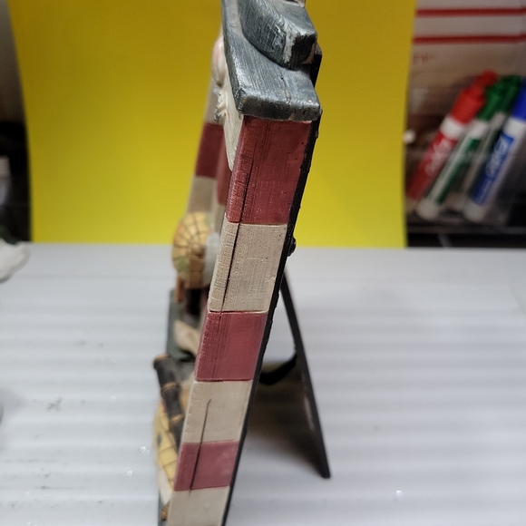 Lighthouse Picture Frame - Picture 3 of 7